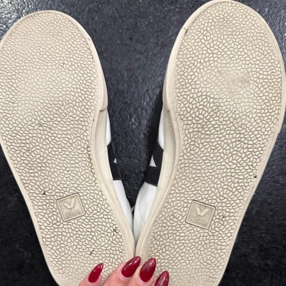 Veja Women’s Size 7 EU 38 Lace Up Low Top Casual Shoes Leather - Picture 7 of 9